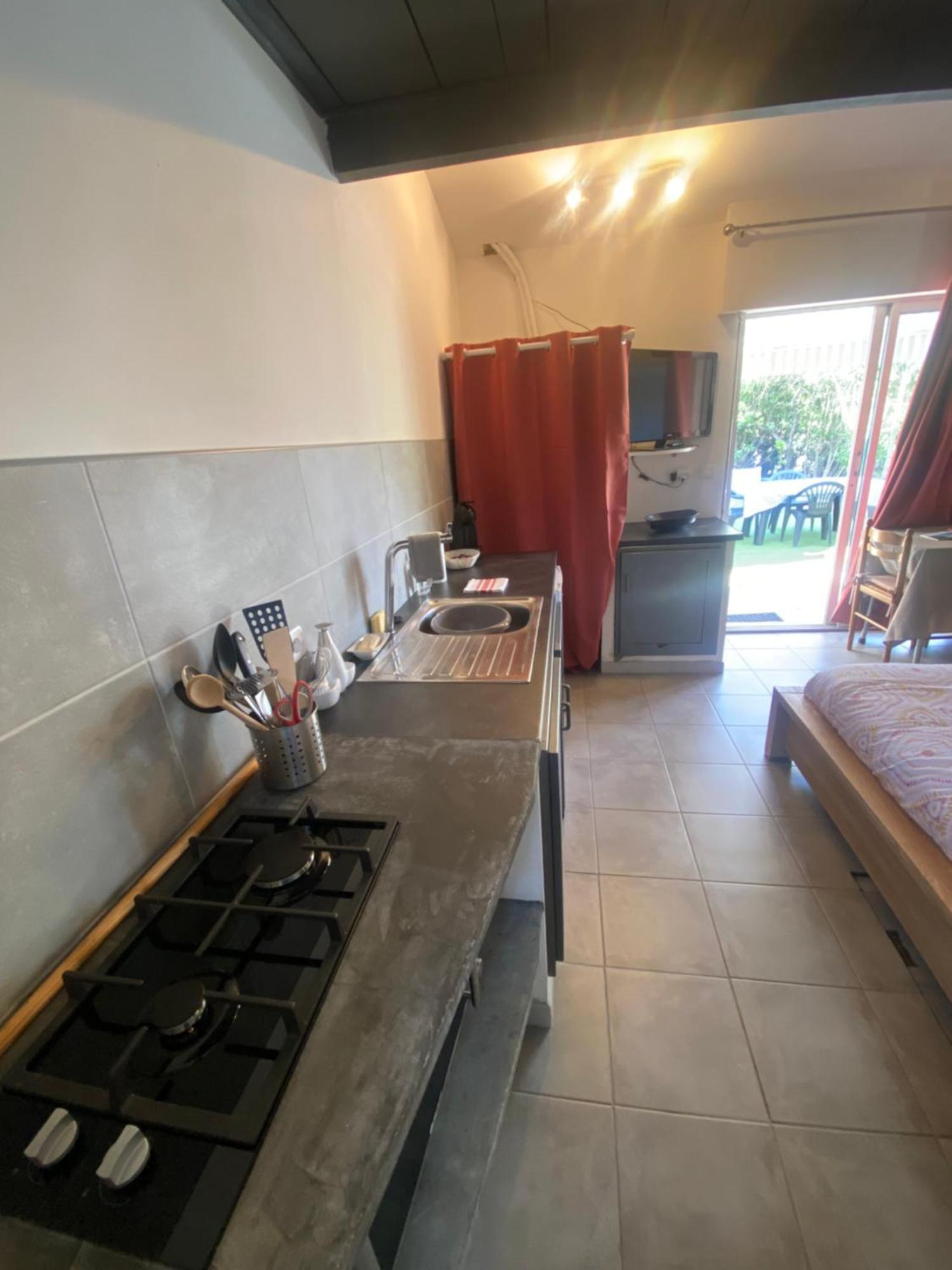 Proche Ajaccio Maisonnette Independante 4 Personnes Au Calme Alata Luaran gambar
